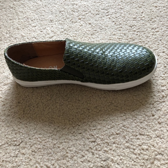 Army Green Flats - Picture 3 of 4
